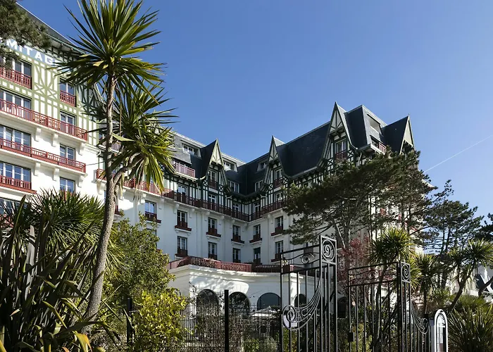 Hotel Barrière L'hermitage 5*