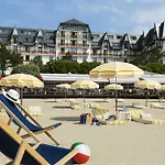 Hotel Barrière L'hermitage 5*