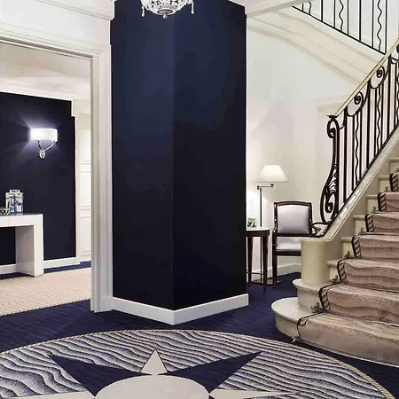 Hotell Barriere L'hermitage