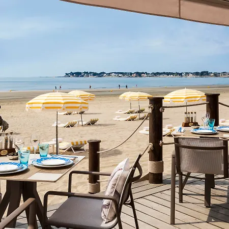 Barriere L'hermitage 5*