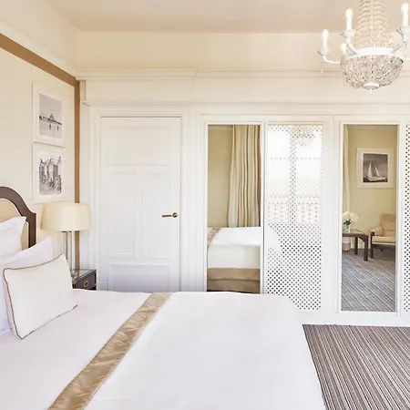 Hotell Barriere L'hermitage 5*