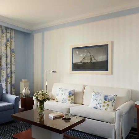 Barriere L'hermitage 5*