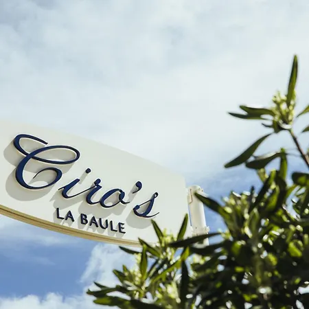 Barriere L'hermitage 5*