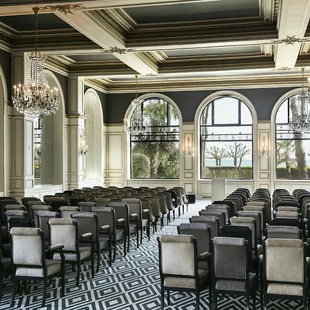 Barriere L'hermitage Hotell 5*