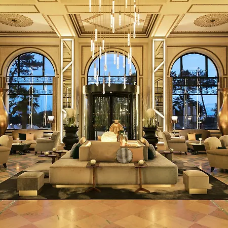 Barriere L'hermitage 5*