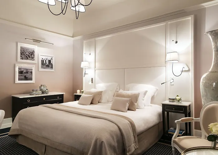 Barriere L'hermitage ホテル