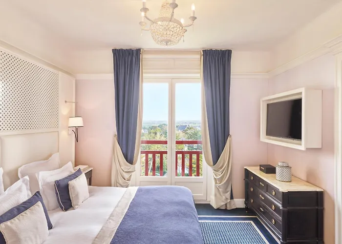 호텔 Barriere L'hermitage