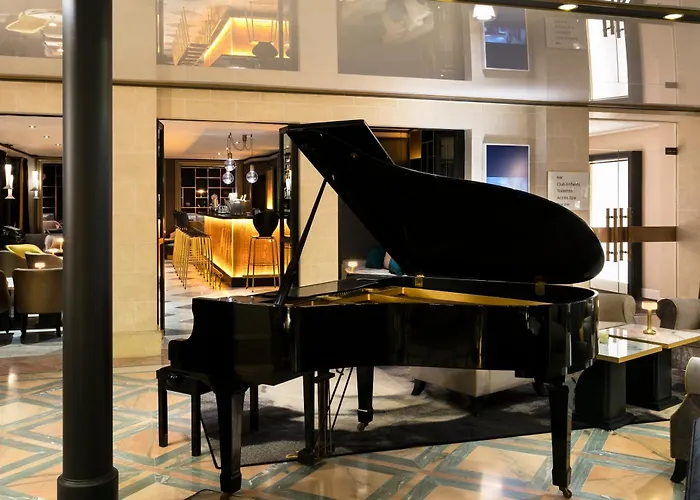 Barriere L'hermitage 5*