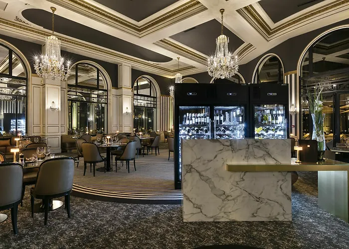 Barriere L'hermitage 5*